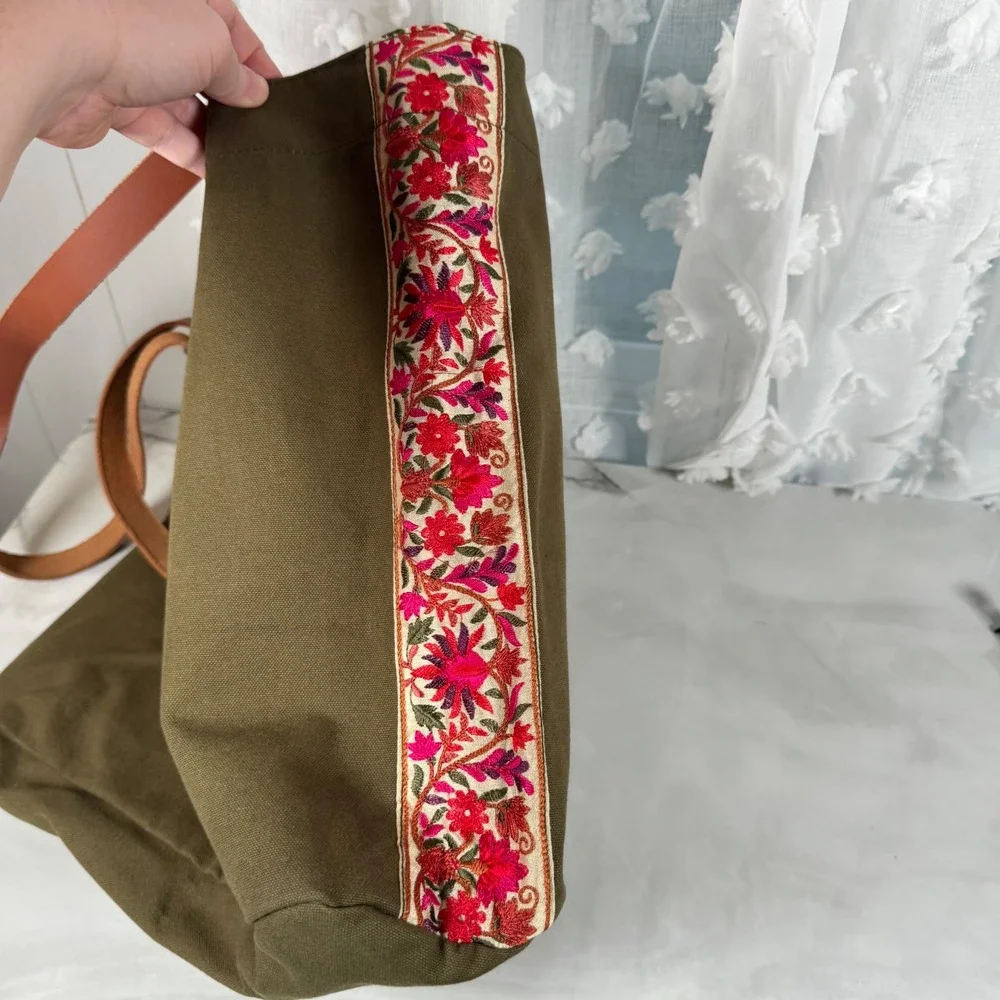 Trades of Hope Secret‎ Garden Olive Floral Embroidered Tote Bag Canvas Leather